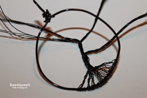 doodlecraft_tree_of_life_pendant_02